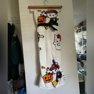 Hello Kitty Halloween Throw Blanket